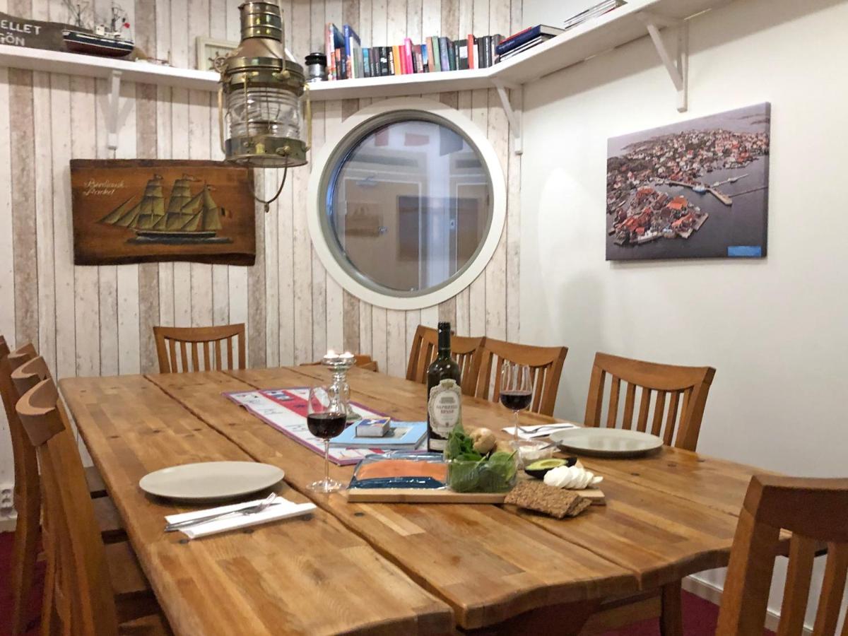 Seglarhotellet - Vandrarhem Pa Kaeringoen Karingon Dış mekan fotoğraf